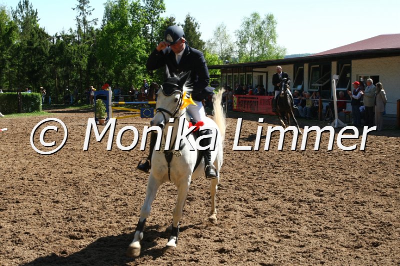 104M8524_Spring L.JPG